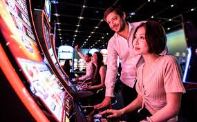 Antarmuka penempatan taruhan roulette Layar penempatan taruhan VIP Roulette dengan meja dan chip virtual